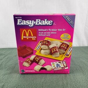 Vintage Easy Bake Set McDonald's Pie Maker Hasbro Inc Made In USA NEW